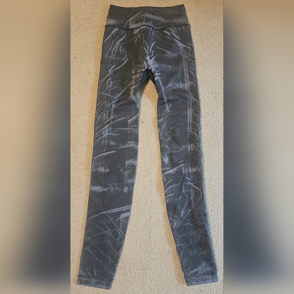 Lululemon Gray Tie-Dye Leggings Size 2